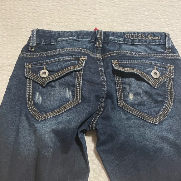 Women’s Guess blue and navy jeans low rise - Picture 3 of 3
